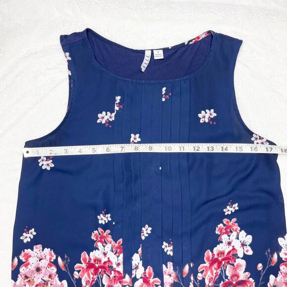 ELLE Navy Blue & Pink Floral Pleated Flowy Tank Top size Medium - Picture 4 of 7